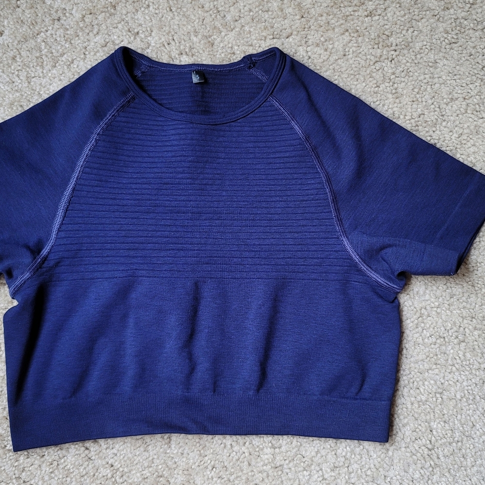 Alphalete cropped seamless short sleeve